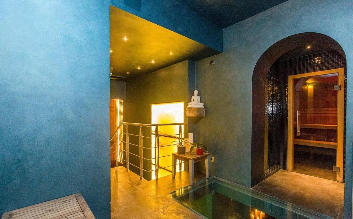 Albergo Celide ลุคคา ภายนอก รูปภาพ