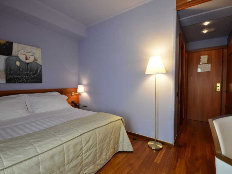 Albergo Celide ลุคคา ภายนอก รูปภาพ