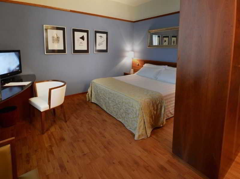 Albergo Celide ลุคคา ภายนอก รูปภาพ