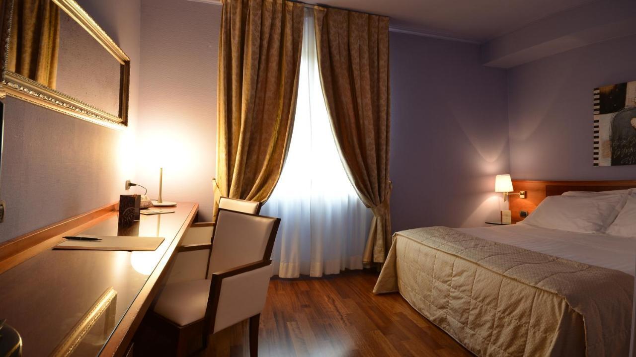 Albergo Celide ลุคคา ห้อง รูปภาพ